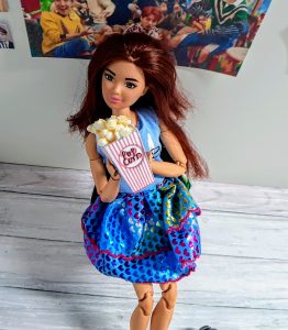 Making Miniature Popcorn Tubs – 1:6th Scale